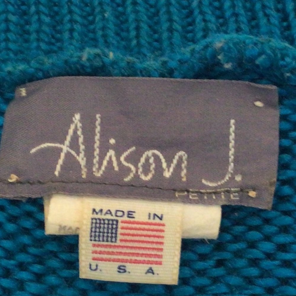 Alison J. - Vintage Teal short sleeve pullover sweater - Picture 7 of 8